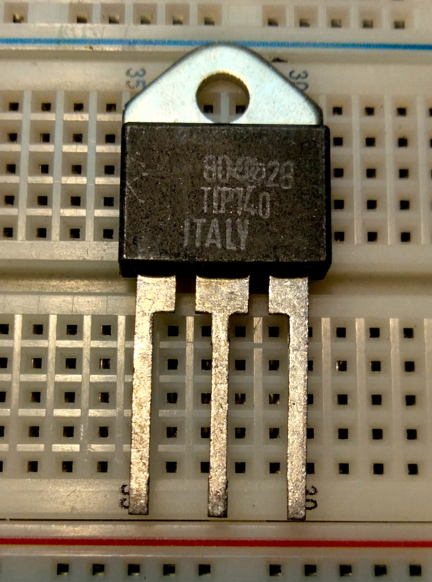 TIP140 Transistor TO−218